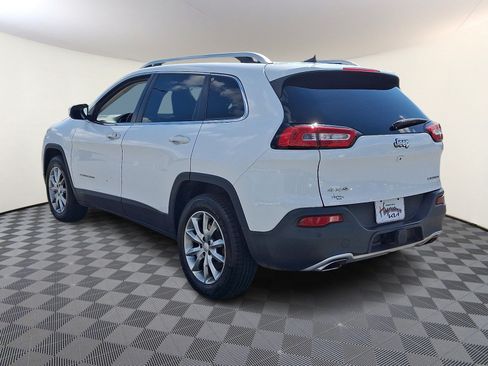 Used 2018 Jeep Cherokee Limited AWD/4WD image 4