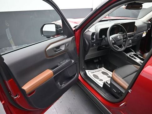 New 2026 Ford Bronco Sport Outer Banks w/ Sasquatch Outer Banks Package AWD/4WD image 17