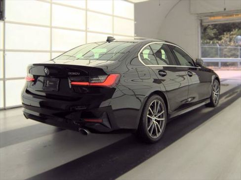 Used 2020 BMW 330i Sedan w/ Convenience Package RWD image 23