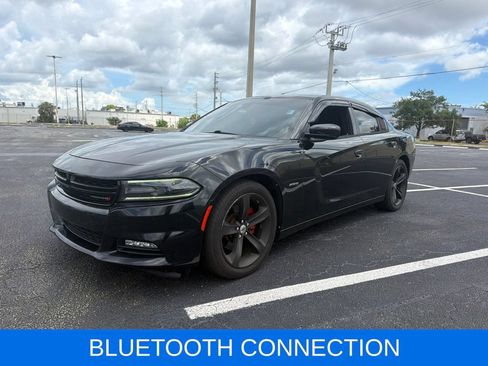 Used 2018 Dodge Charger R/T RWD image 3