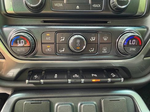 Used 2018 Chevrolet Silverado 1500 LT w/ All Star Edition AWD/4WD image 26