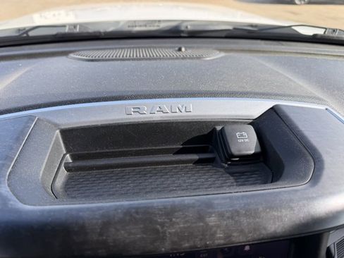 Used 2022 RAM 2500 Big Horn w/ Cold Weather Group image 31