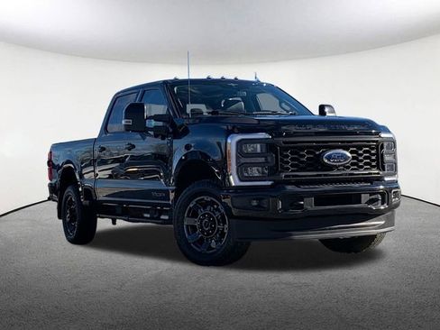 Used 2023 Ford F250 Lariat w/ Sport Appearance Package image 2