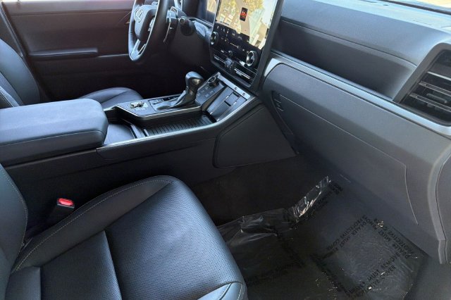 Used 2025 Lexus GX 550 AWD/4WD image 19