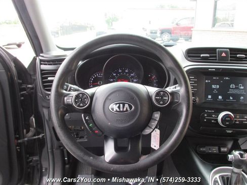 Used 2019 Kia Soul + FWD image 17