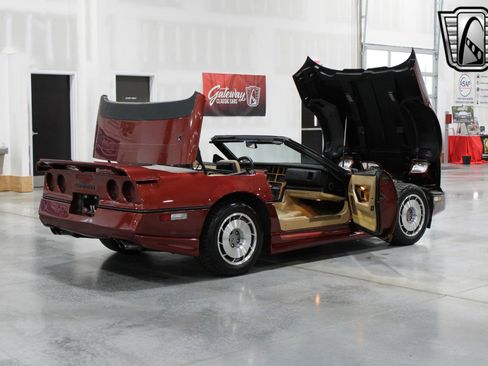 Used 1987 Chevrolet Corvette Convertible image 19