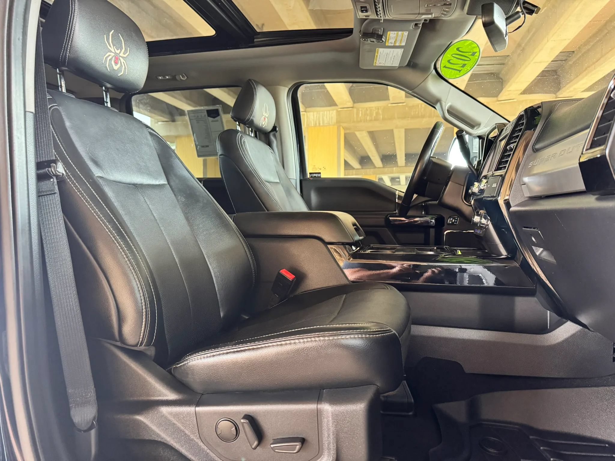Used 2021 Ford F250 Lariat w/ Lariat Ultimate Package AWD/4WD image 31