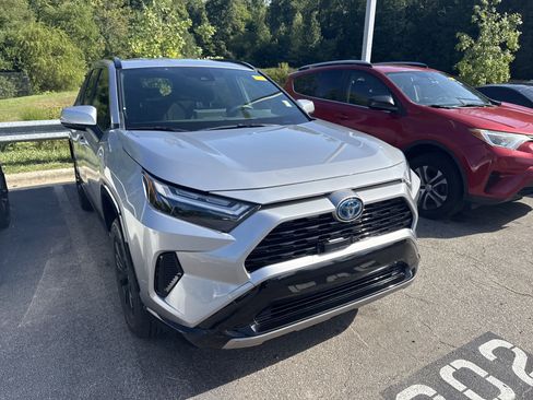 Used 2024 Toyota RAV4 SE w/ Weather Package AWD/4WD image 3