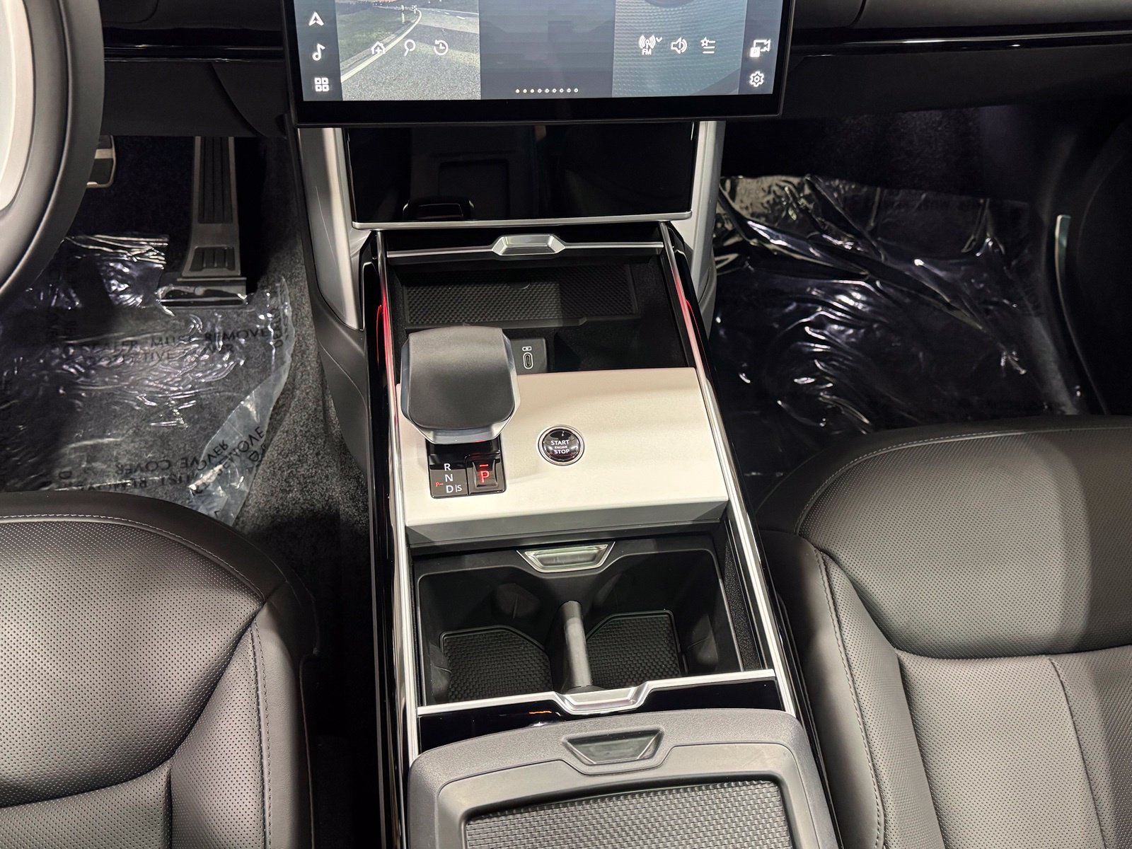 New 2026 Land Rover Range Rover SE AWD/4WD image 21