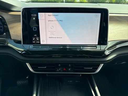 Used 2026 Volkswagen Atlas SE AWD/4WD image 28