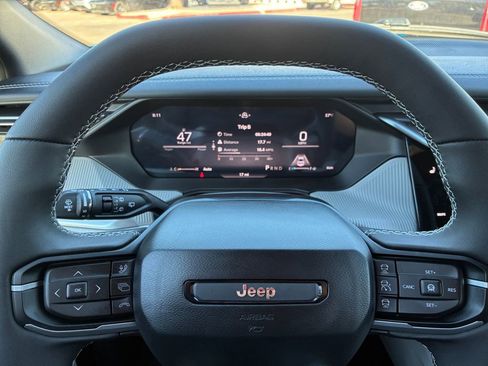 New 2026 Jeep Cherokee Laredo image 11