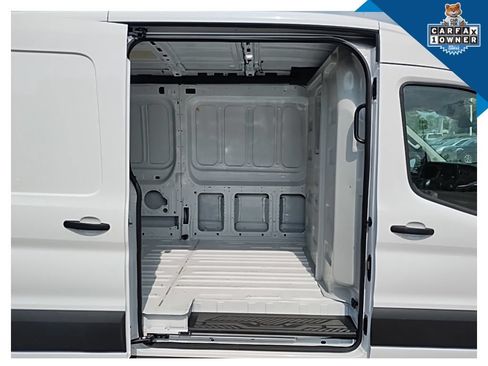 Used 2025 Ford Transit 250 148 Medium Roof Extended AWD image 21