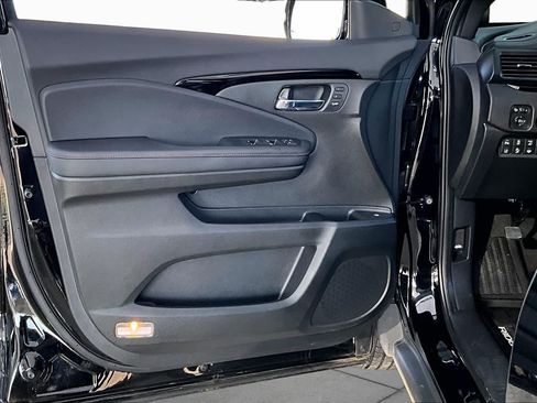Certified 2026 Honda Ridgeline Black Edition image 22