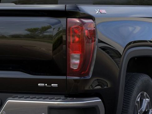 New 2026 GMC Sierra 1500 SLE AWD/4WD image 11