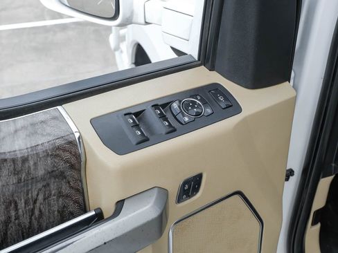 Used 2017 Ford F350 Lariat w/ Lariat Ultimate Package image 39