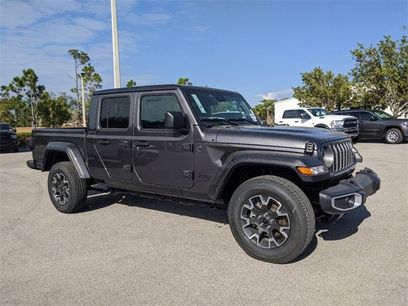 New 2025 Jeep Gladiator Sport w/ Premium Package