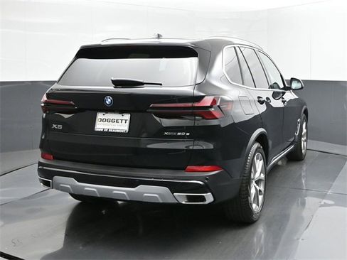 New 2025 BMW X5 xDrive50e image 11