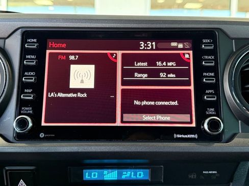 Used 2021 Toyota Tacoma TRD Sport w/ Technology Package image 27