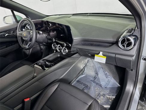 New 2026 Chevrolet Blazer EV LT image 22