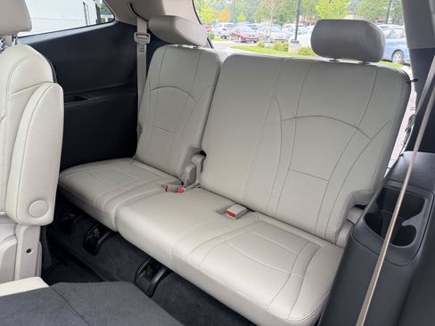 Used 2020 Buick Enclave Essence w/ LPO, Floor Liner Package FWD image 17