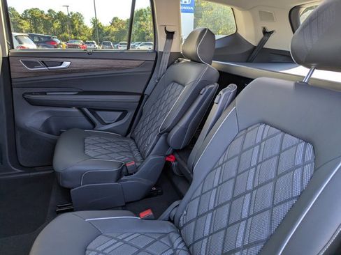New 2026 Volkswagen Atlas SEL Premium R-Line AWD/4WD image 28