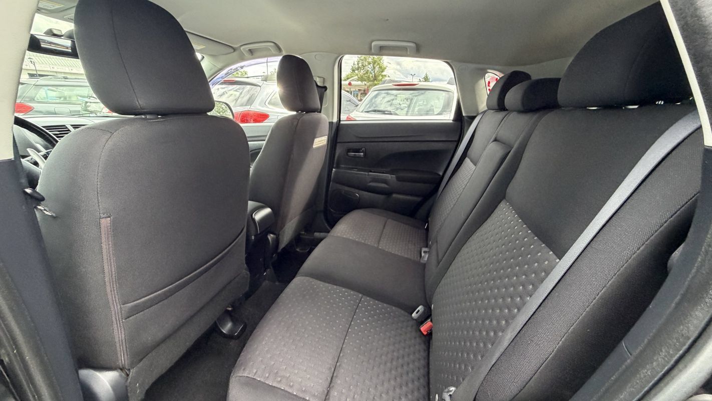 Used 2011 Mitsubishi Outlander Sport SE AWD/4WD image 9