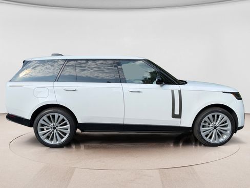 New 2026 Land Rover Range Rover Long Wheelbase SE AWD/4WD image 6