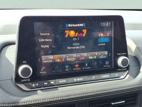 Used 2025 Nissan Rogue SV FWD image 6