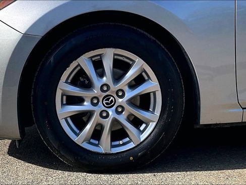 Used 2016 MAZDA MAZDA3 i Grand Touring FWD image 12