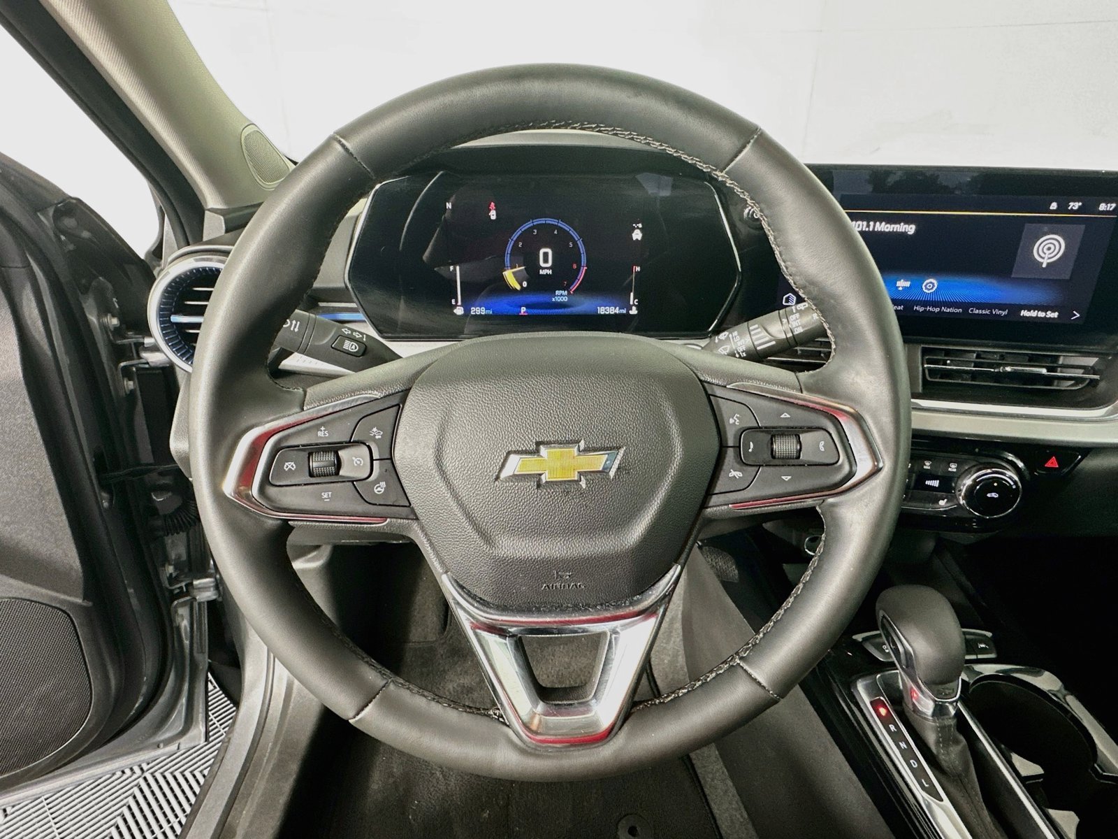 Used 2025 Chevrolet Trax LT w/ Driver Confidence Package FWD image 11