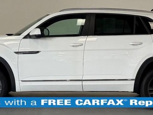 Used 2021 Volkswagen Atlas Cross Sport SE AWD/4WD image 2