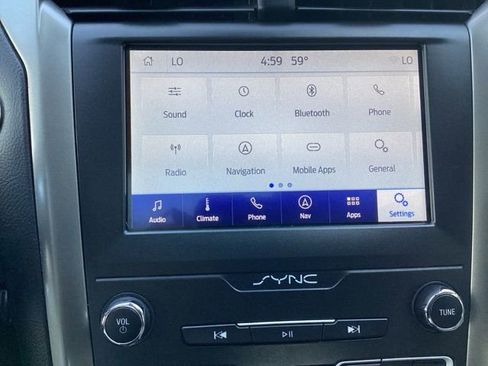 Used 2019 Ford Fusion SE FWD image 19