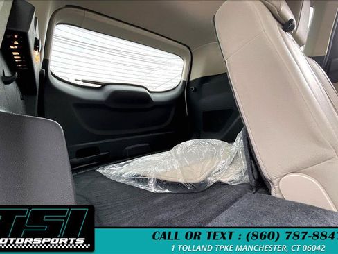 Used 2015 Ford Escape Titanium w/ Equipment Group 301A AWD/4WD image 28