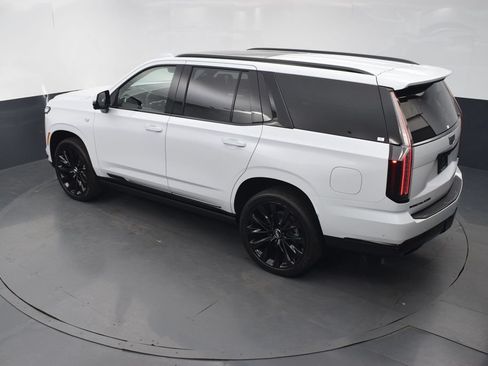Certified 2026 Cadillac Escalade Platinum Sport w/ LPO, ONYX Package AWD/4WD image 48