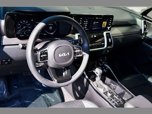 Used 2023 Kia Sorento SX AWD/4WD image 12