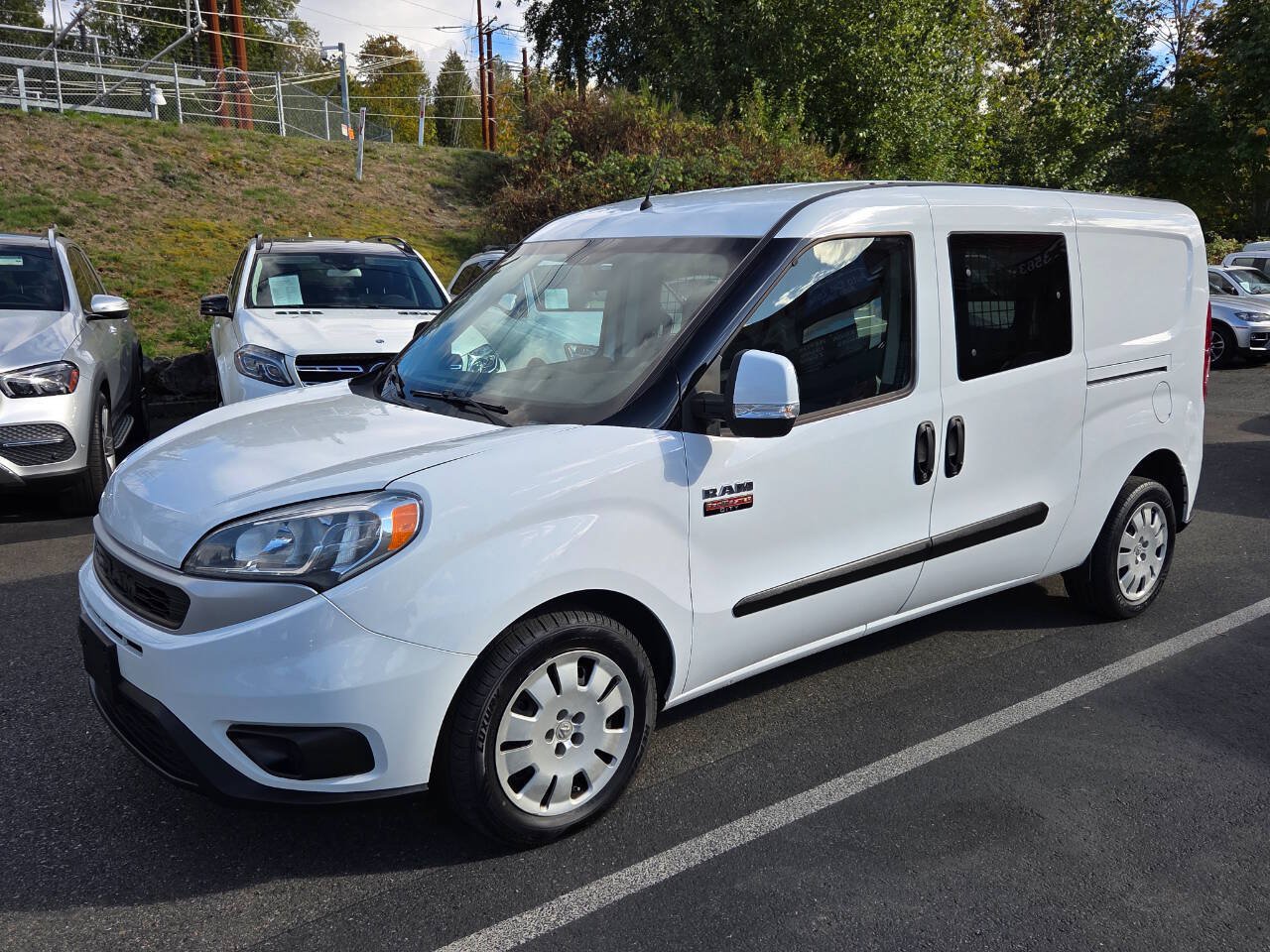 Used 2019 RAM ProMaster City Tradesman SLT FWD image 3
