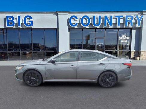 Used 2021 Nissan Altima 2.5 SR FWD image 8