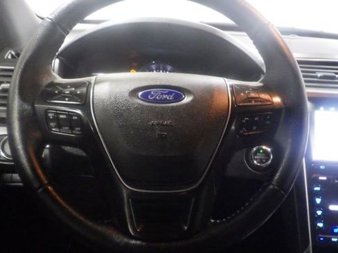 Used 2017 Ford Explorer Limited AWD/4WD image 9