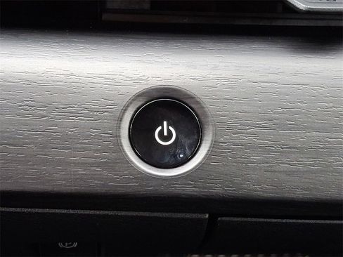 Used 2024 Nissan Ariya AWD image 25