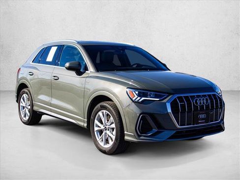Used 2025 Audi Q3 2.0T Premium image 3