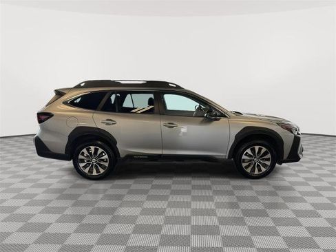 Used 2025 Subaru Outback Limited AWD/4WD image 6