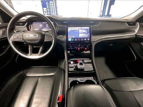 Used 2022 Jeep Grand Cherokee Limited AWD/4WD image 21