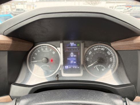 Used 2019 Toyota Tacoma SR5 image 17