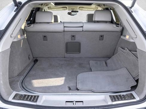 Used 2016 Cadillac SRX Luxury w/ Driver Awareness Package image 23