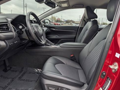 Used 2020 Toyota Camry SE w/ Convenience Package image 24