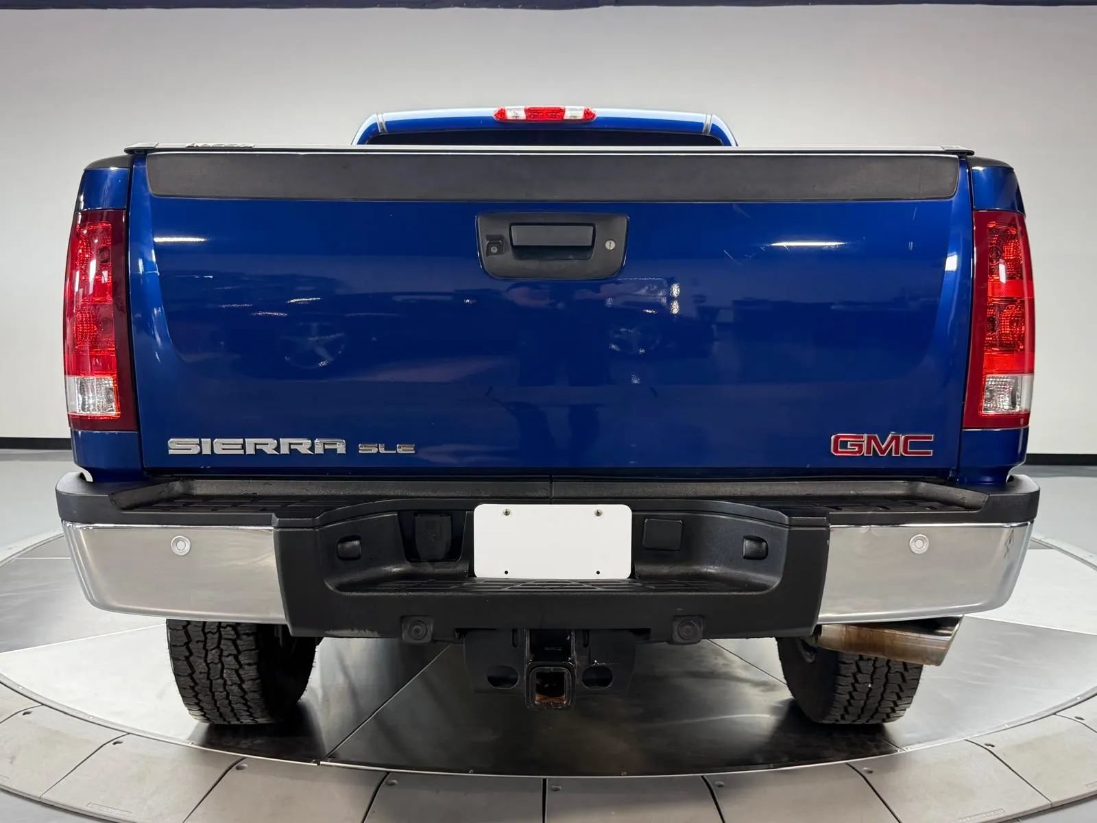 Used 2013 GMC Sierra 2500 SLE w/ SLE Preferred Package AWD/4WD image 5
