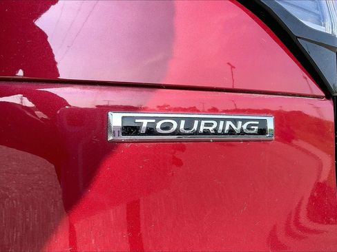 Certified 2025 Subaru Forester Touring AWD/4WD image 32
