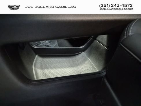 New 2026 Cadillac XT5 Luxury image 35