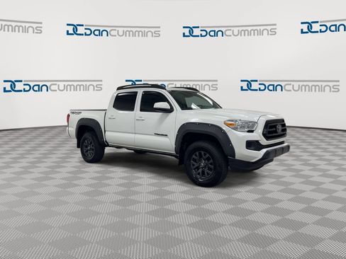 Used 2022 Toyota Tacoma SR AWD/4WD image 2