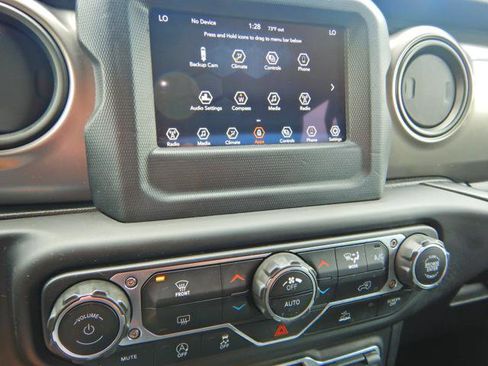 Used 2021 Jeep Wrangler Unlimited Sport AWD/4WD image 19